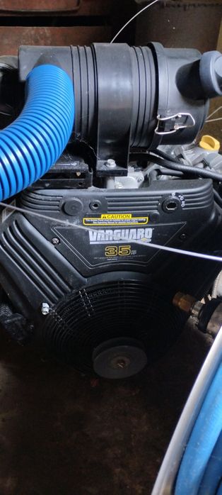 Бензиновый двигун briggs statton