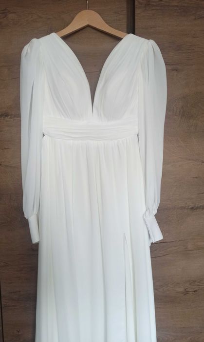 Suknia ślubna z trenem