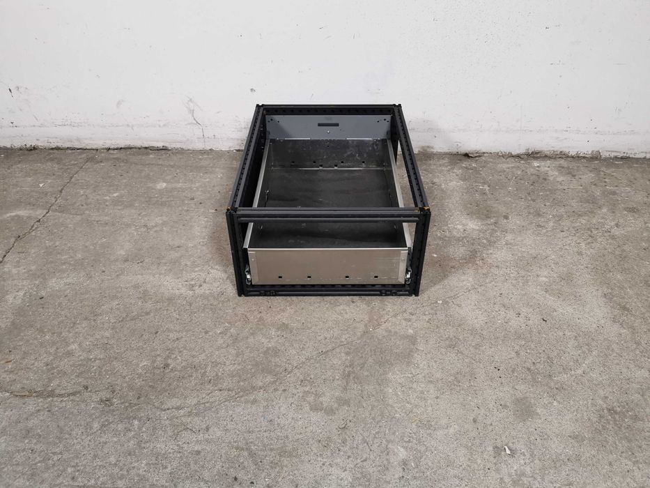 Szuflada dolna podłogowa do busa auta regał samochodowy serwisowy