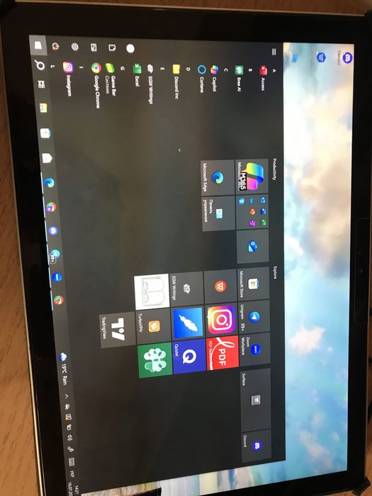 Продам планшет Microsoft Surface Pro 4