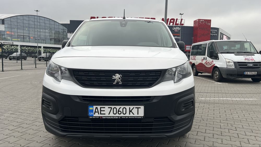 Пежо рифтер . Партнер