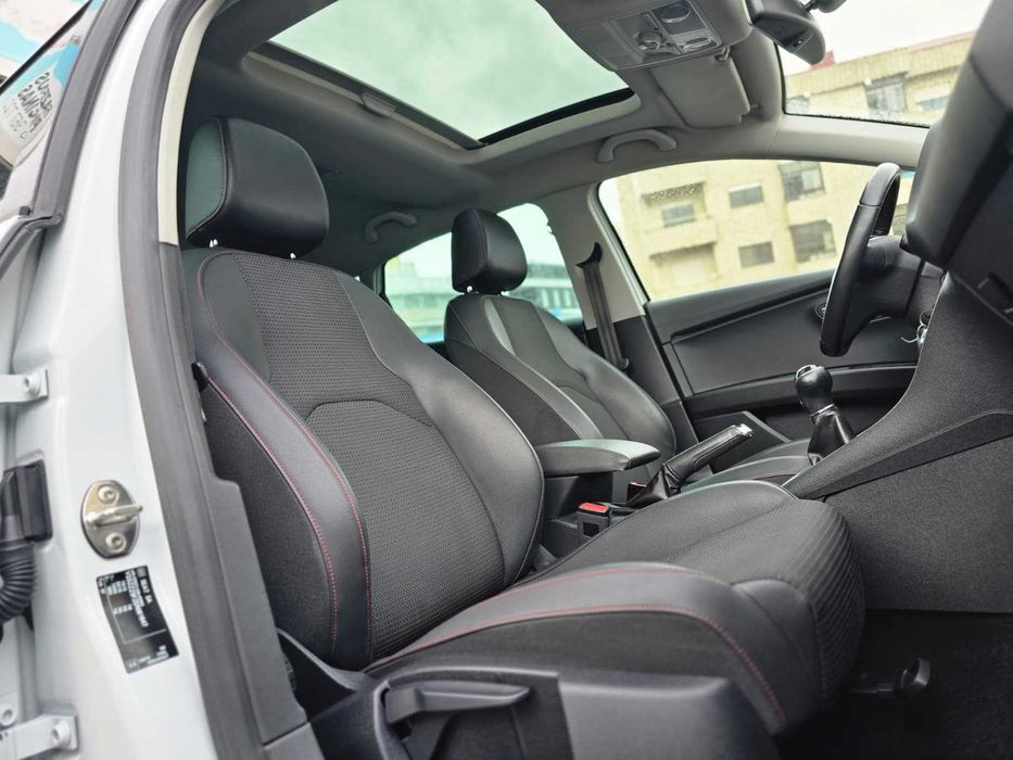 SEAT LEON FR 5F 2.0TDI 150CV "LOOK CUPRA"