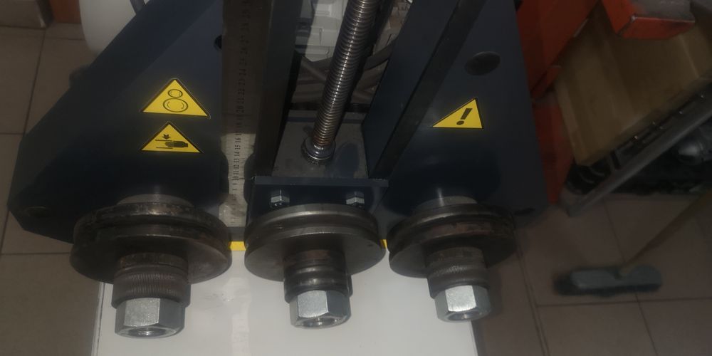 Giętarka do rur I profili RBM35