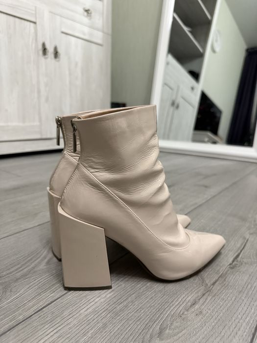 Ботильони, черевики, сапожки 39р. шкіряні