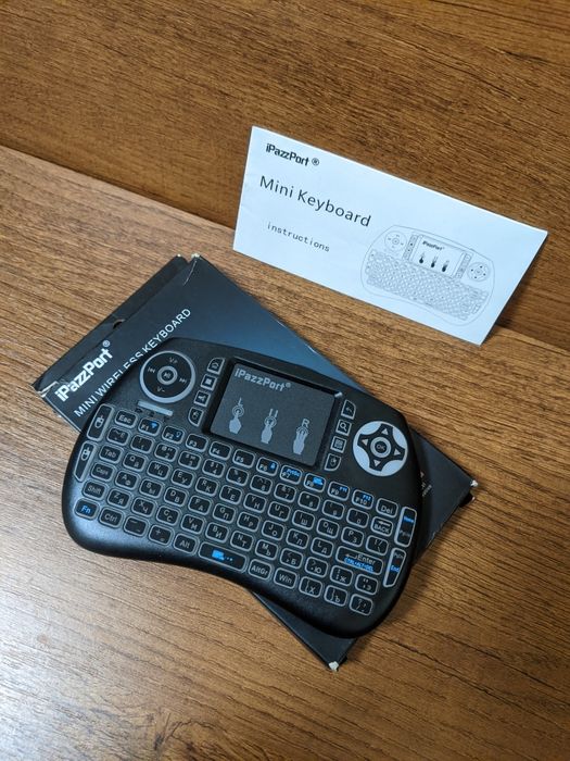 Бездротова Клавіатура із тач-падом. Для телевізора та ін.