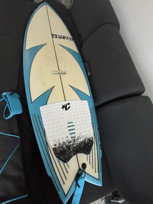 Prancha de surf Pyzel astro pop 5’6” 27.80L