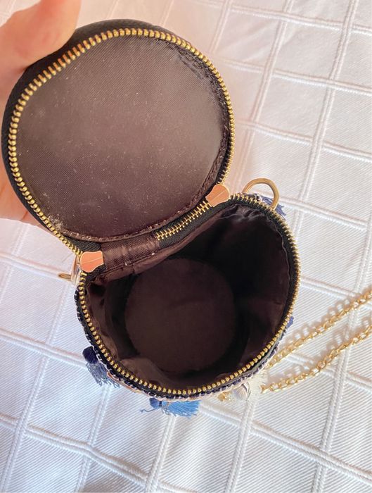 Mala de mao / Tiracola com franjas em cilindro (nova)