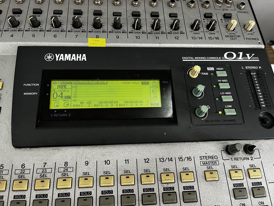 Зам Мікшерний пульт Yamaha Digital Console 01V