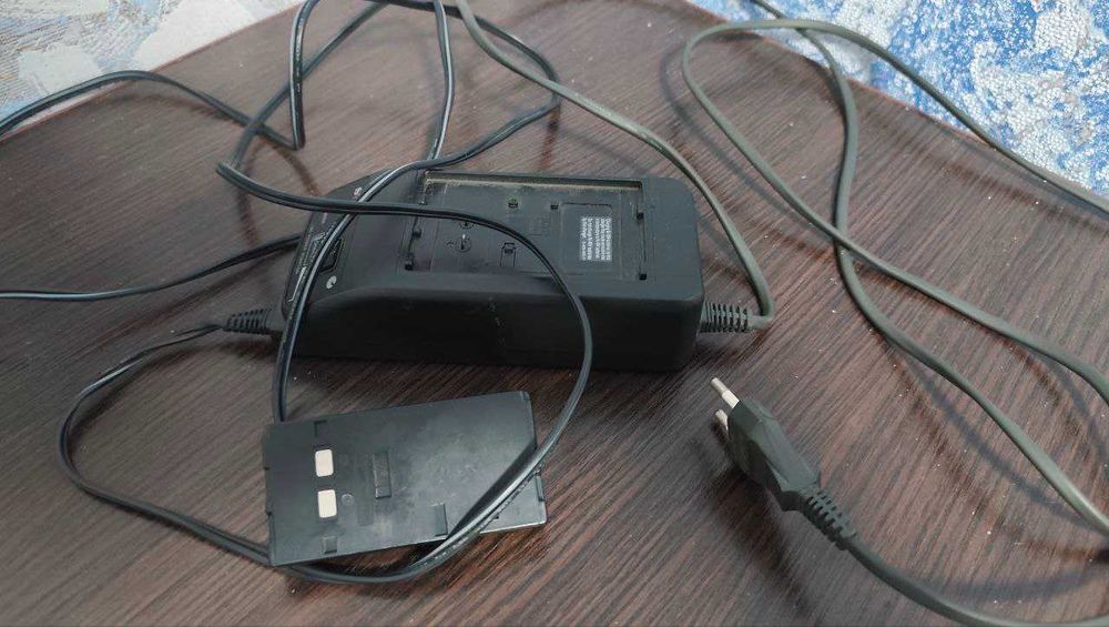 Sony Handycam Vision - портативна відеокамера