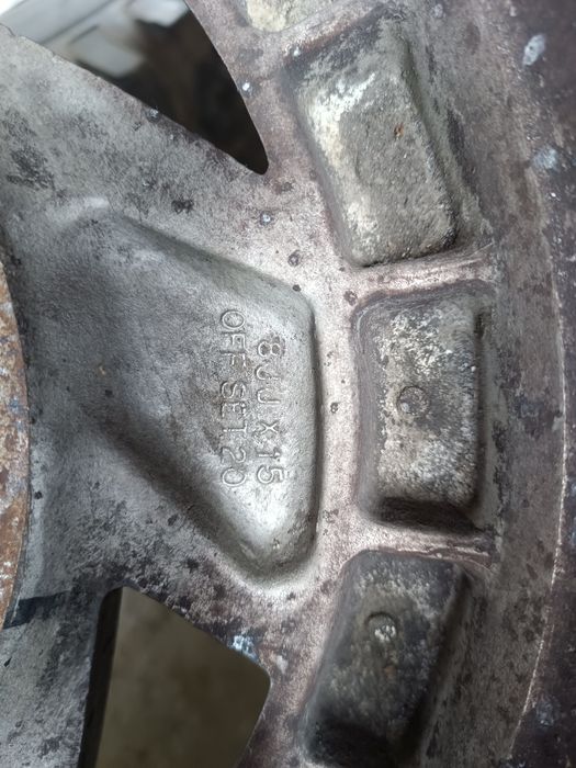 Felgi 16x8j Cragar 6x139.7