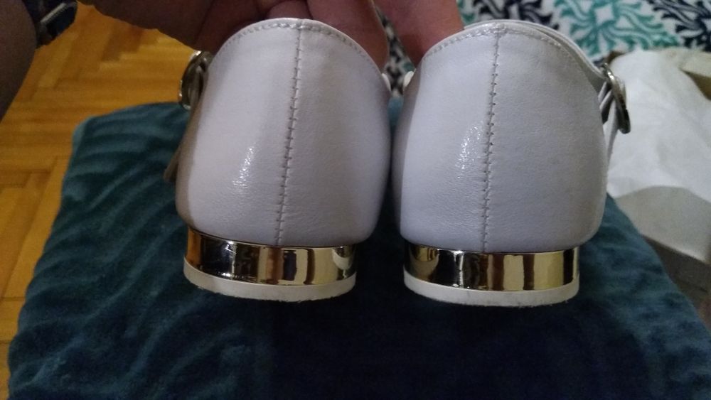 Białe buty w dobrym stanie r. 36
