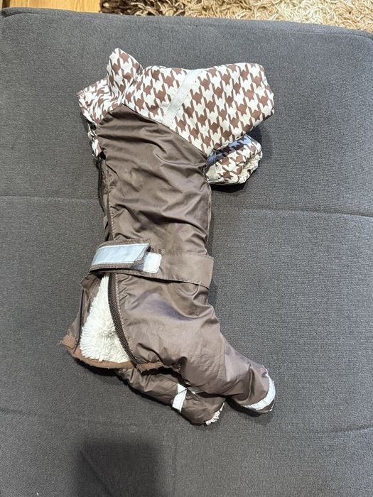 Собачий одяг та аксесуари( комбінезон , жилетка, догляд для ротової )