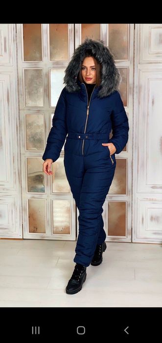 Жіночий комбінезон