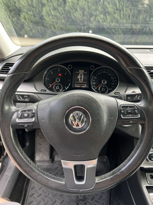 Volkswagen Passat B7 2012 рік