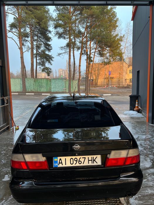 Продам Nisan premiera p11