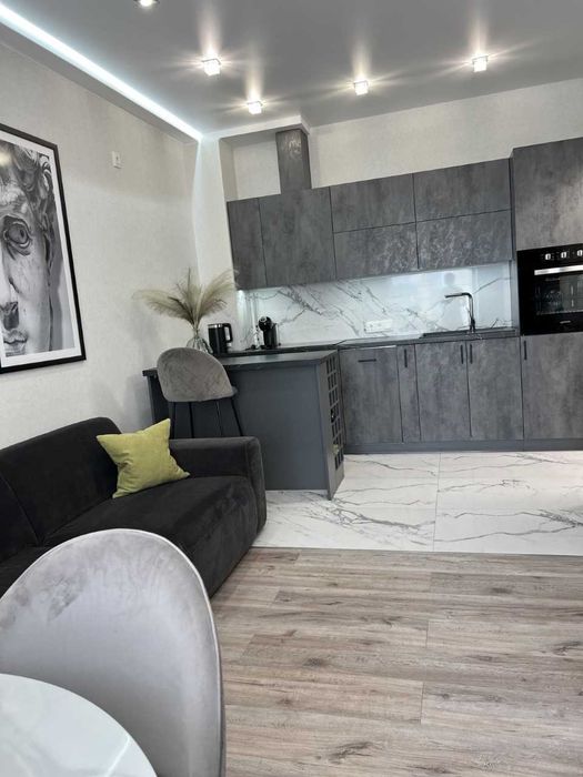 Максимовича Трутенка 28Д  Нова Англія  Честер ремонт дві спальні