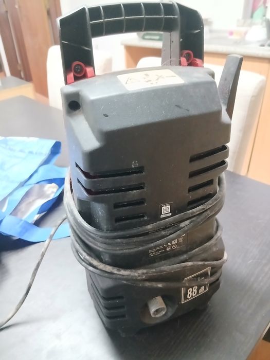 Maquina de pressao com pistola