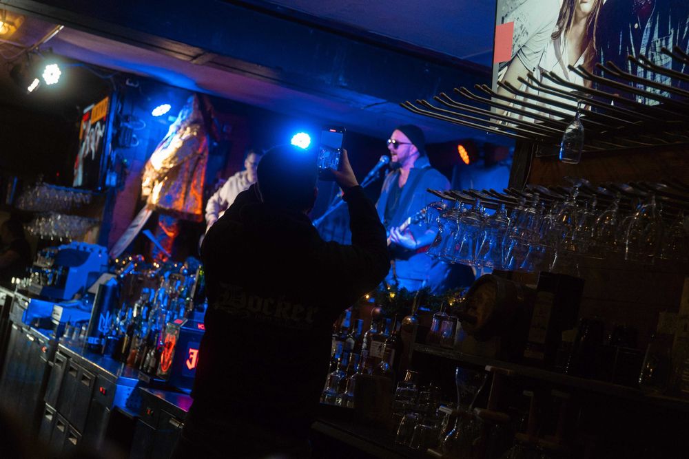 Київський рок-гурт шукає басиста/ку