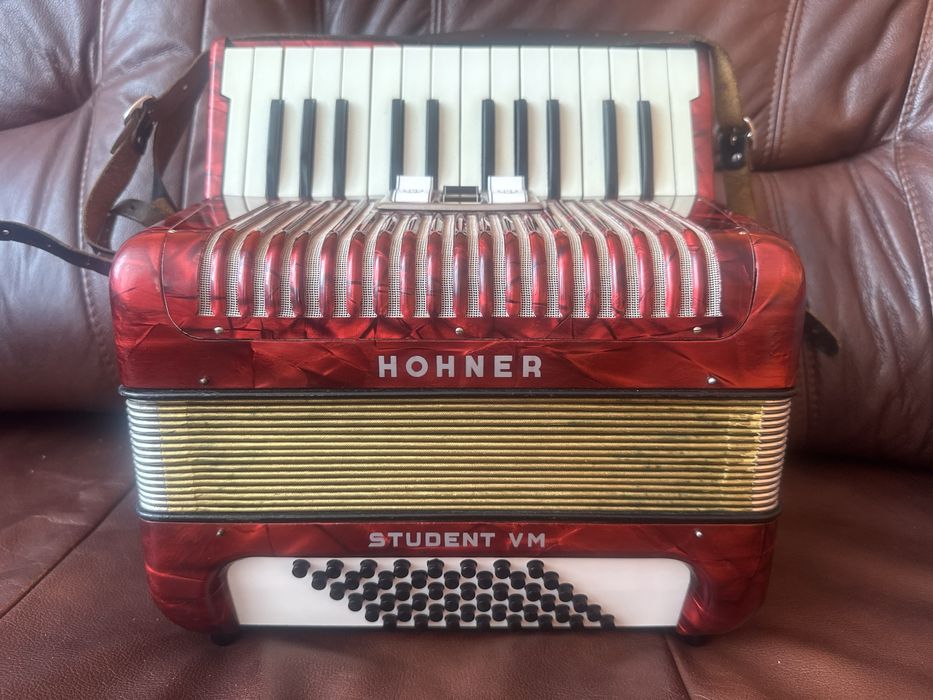 Sprzedam  Akordeon  Hohner  Student Vm 48  Basów