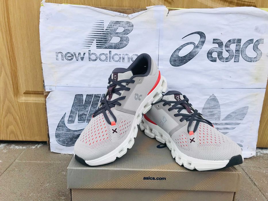 Кроссовки On Cloud X 4 Swiss Engineering для тренировок бега