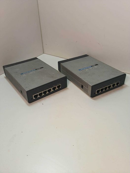 Router przewodowy Linksys Cisco RV042 zestaw 2szt