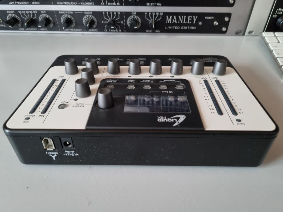 Focusrite liquid mix 32