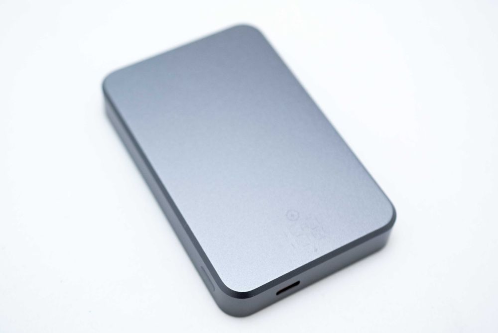 беспроводной повербанк на 10 000 мАч + проводной на 60 000 мАч