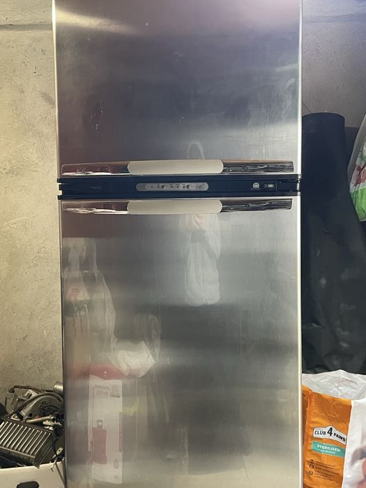 Продам холодильник Whirlpool