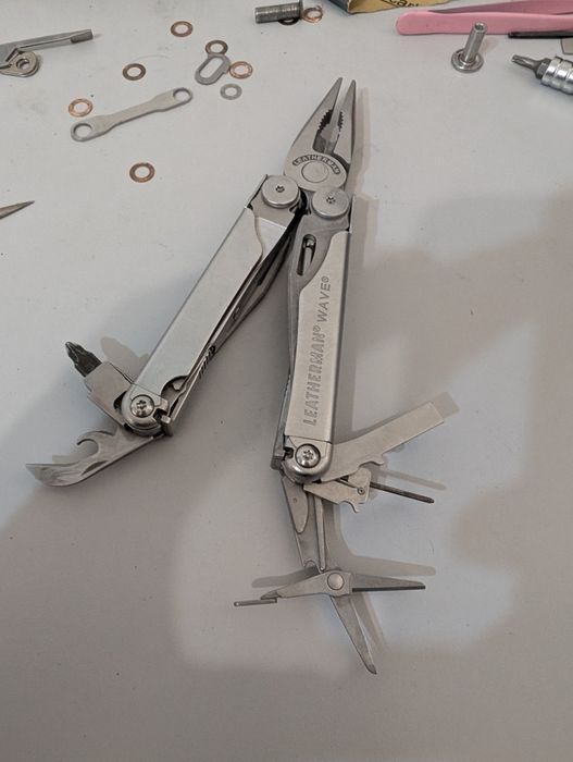 Leatherman wave.