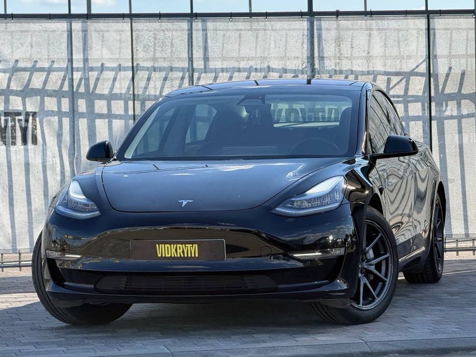 Tesla Model 3 2018 року, електро 75 кВт long Range, задній привід, 150т.км.