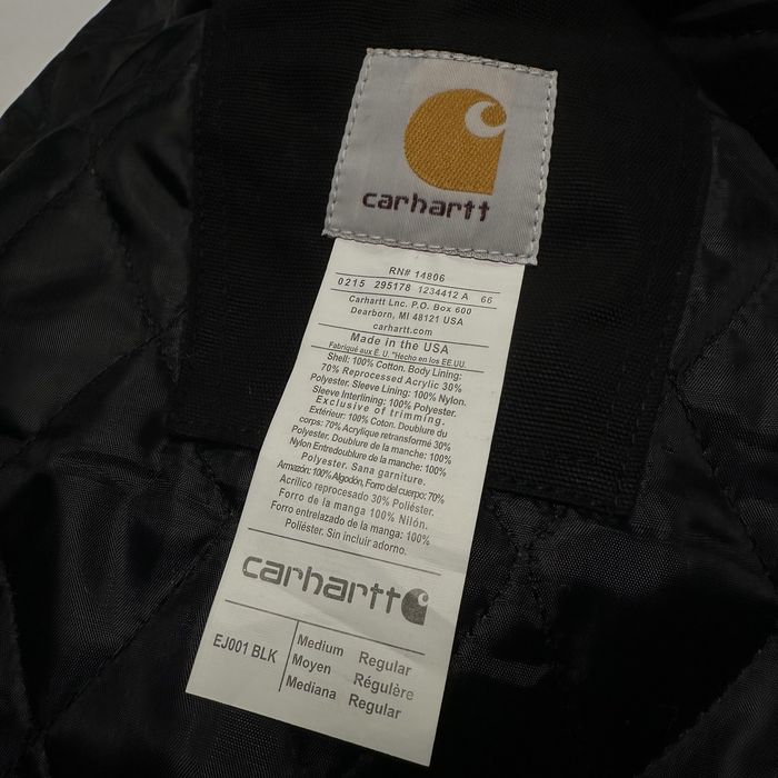 Casaco Carhartt Preto com capuz