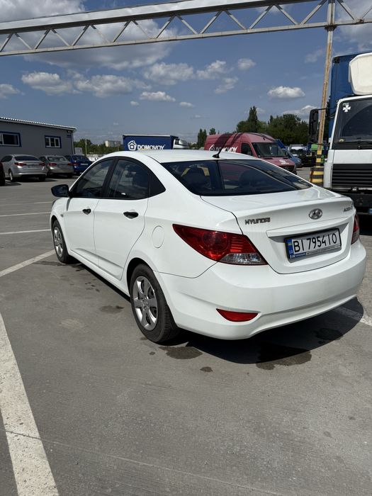 Продам Hyundai Accent(Хюндай Акцент) 2013