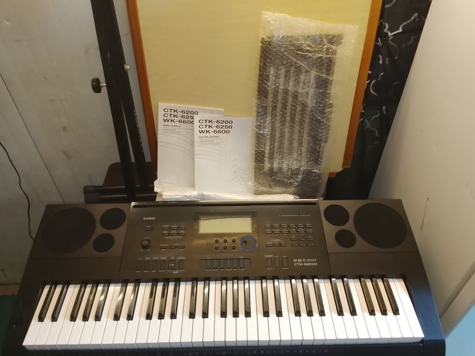Teclado Arranjador Casio CTK-6200 (Como Novo)