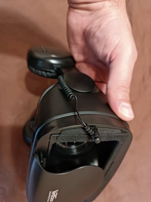 VR окуляри VRG під смартфон.