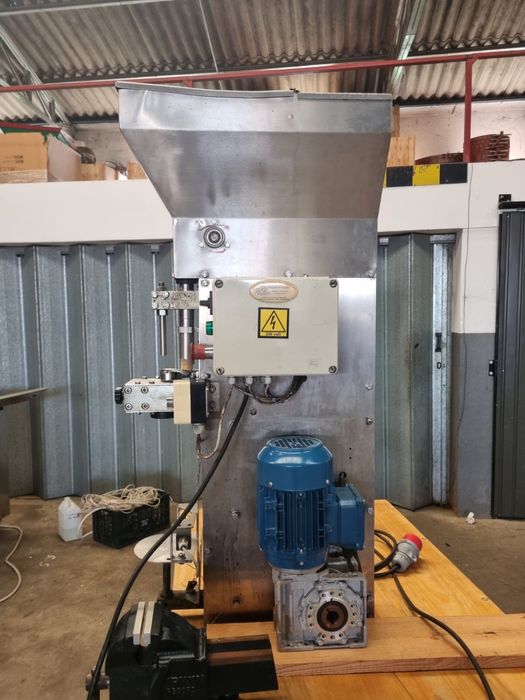 Arrolhador semi automatico