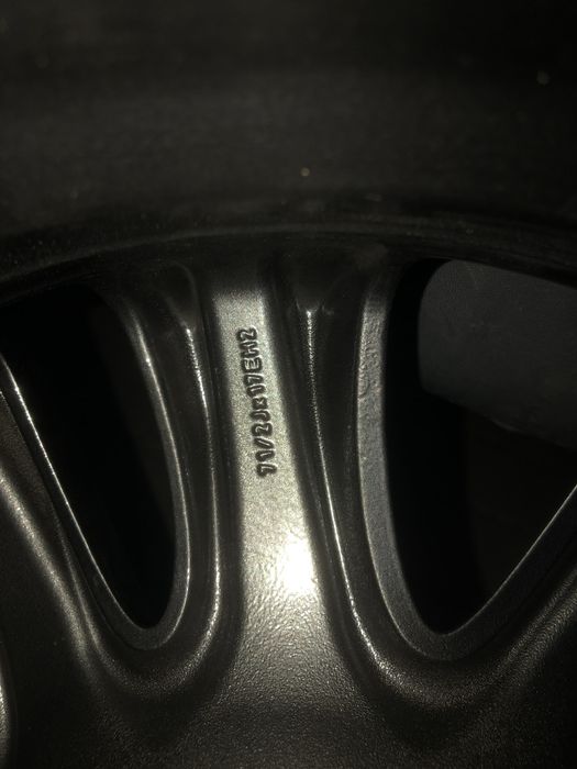 Диски со скатами r17  5/120 новые