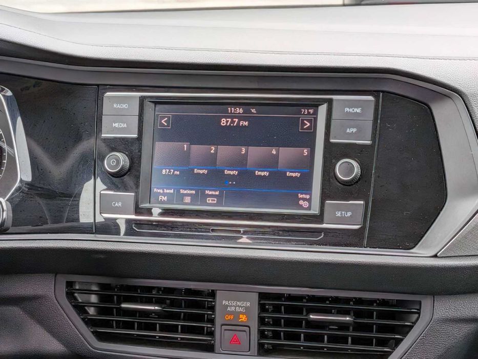 Volkswagen Jetta      2019