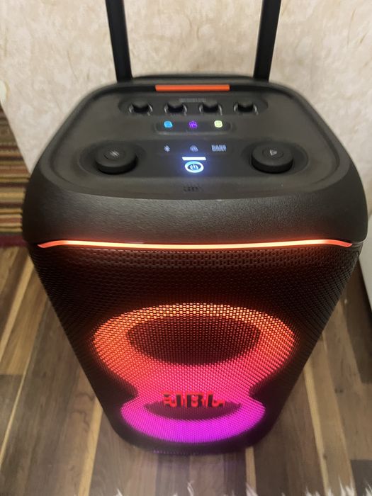Продам Partybox jbl