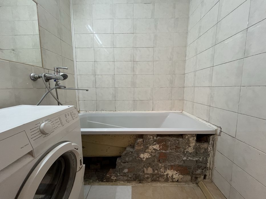 Продаж 3 к. квартири 62,5 м.кв вул. Ващука