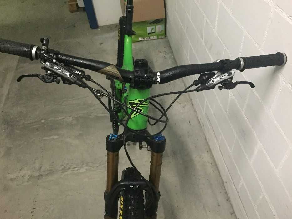 Santa Cruz Nomad 26'' - quadro em carbono tamanho L
