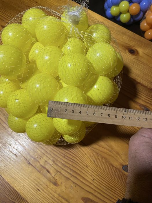 Дитячі пластикові кульки