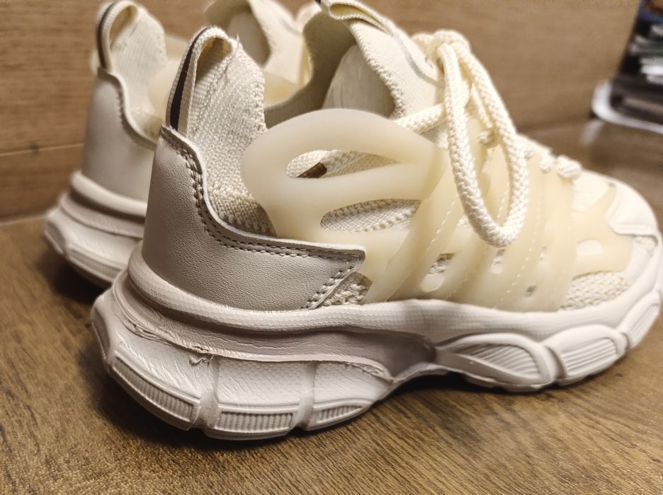 Кросівки для дівчинки бежеві беж легенькі кроссовки для девочки.