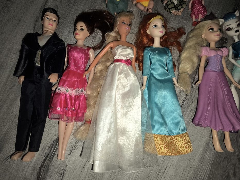 Лот набір пакет іграшок для дівчинки ляльки барбі кукли пупс