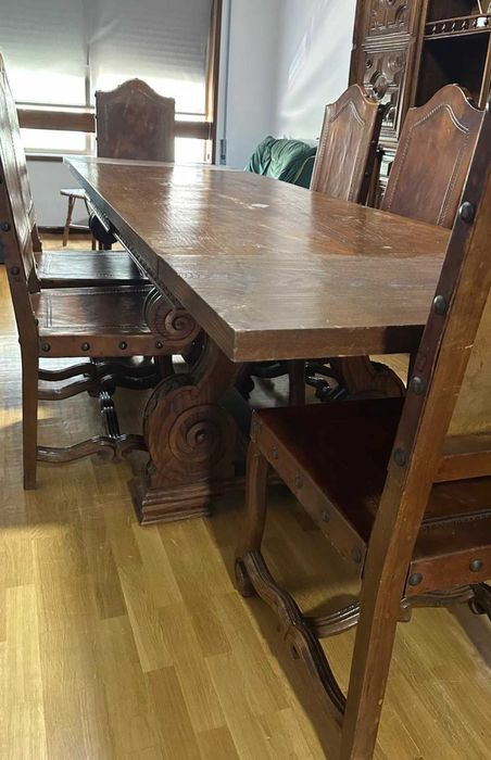 Mesa de jantar madeira maciça extensível c/ gavetas (com 8 cadeiras)