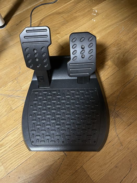 THRUSTMASTER T150 кермо і 2 педалі