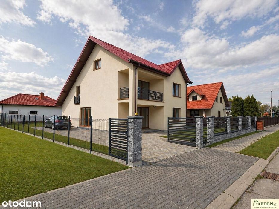 Sprzedam nowy dom o pow. 153 m²  przy ul. Konrada Wallenro w Łukowie