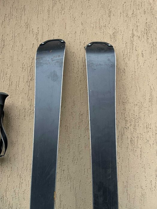 Лижі Salomon з палицями та чохлом