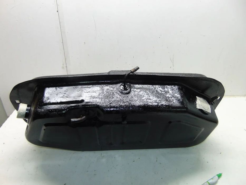 Toyota Corolla KE 20 depósito gasolina