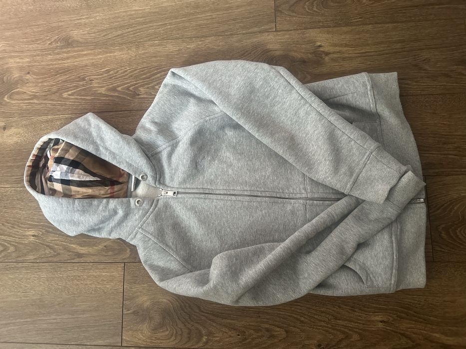 Зіпка барбері сіра