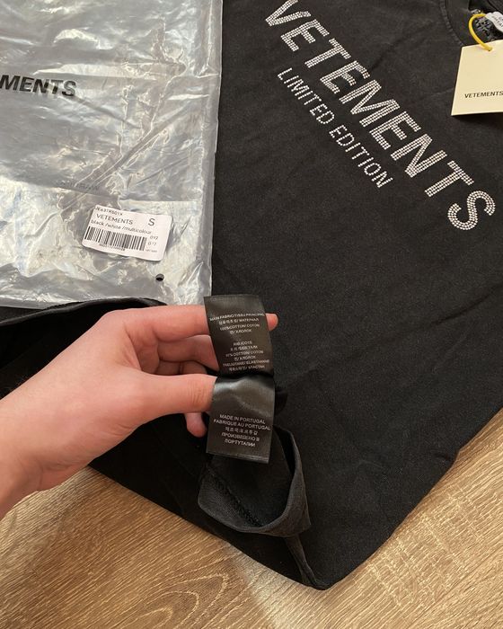 Футболка Vetements зі стразами